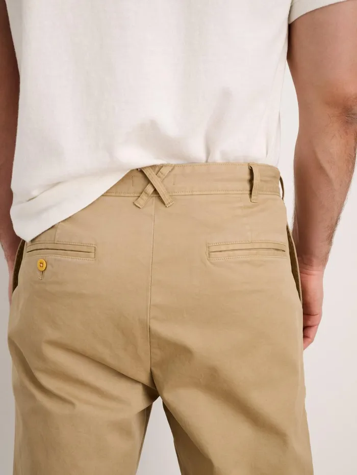 Alex Mill Pants Men Standard Pleated Pant In Chino Vintage Khaki