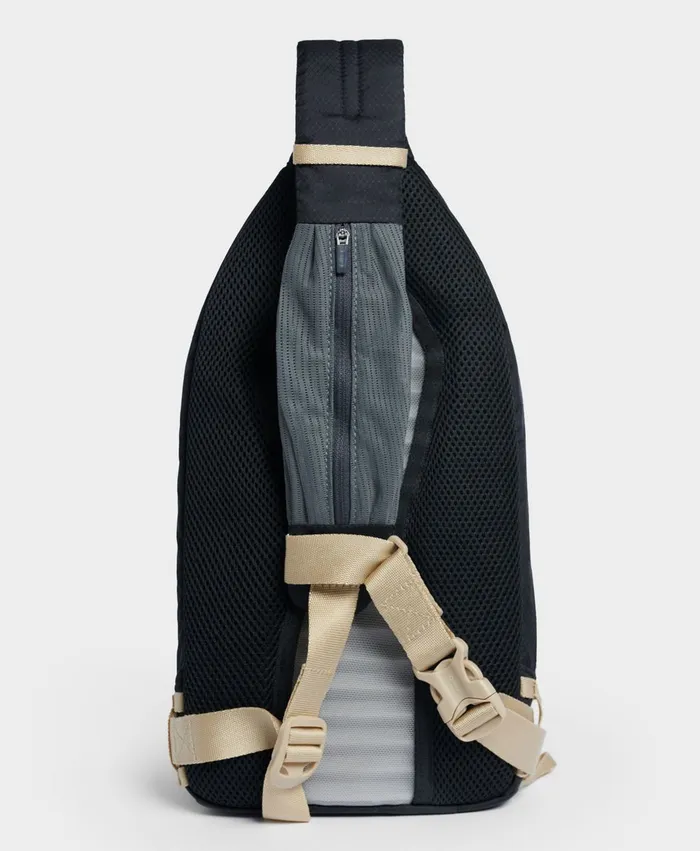 Ascend Crest 8l Sling X Sweaty Betty Black Women Merrell Bags