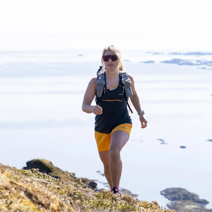 Bergans Of Norway Shorts Y Lightline Vapor V2 Shorts Mango Yellow 8211 Women