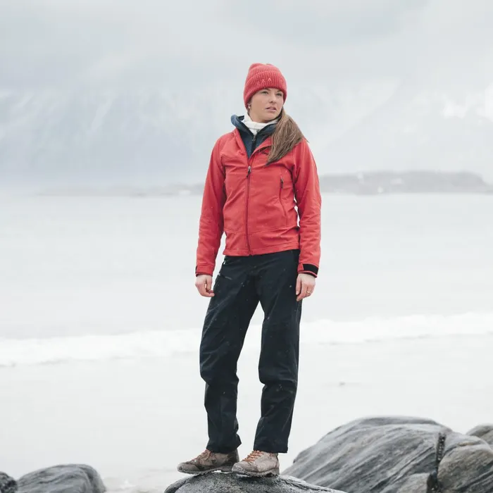 Bergans Of Norway Softshell Jackets Vaagaa Softshell Jacket Hood Crimson Red 8211 Women