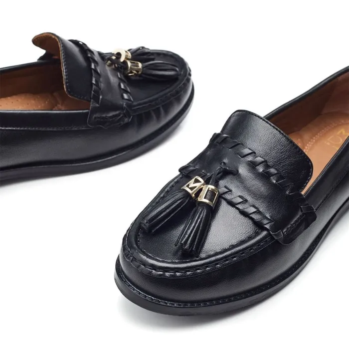 Brogues And Loafers Women Moda In Pelle Espelette Black Leather