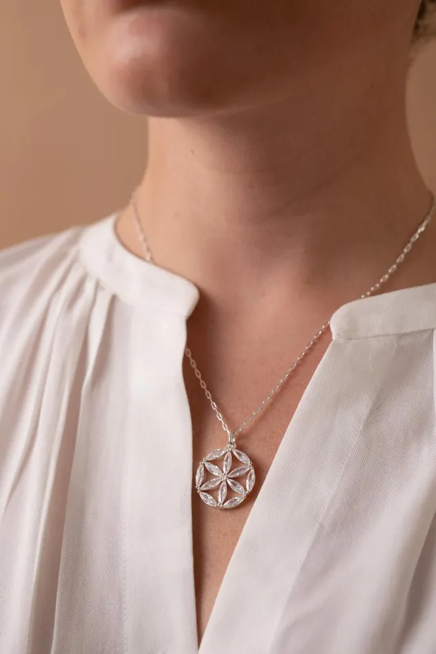 Faith And Family Rosette Pendant Necklace Silver Women Alex And Ani Flower Faith And Family Rosette Pendant Necklace Silver Women Alex And Ani Flower