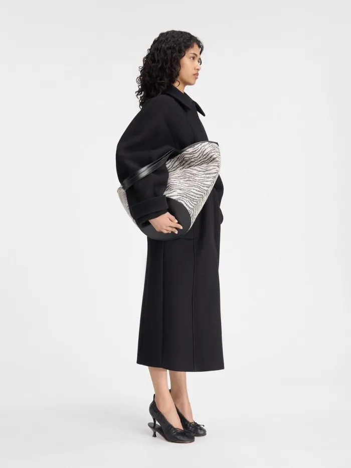 JACQUEMUS The Bari Coat Black Women Coats and Jackets JACQUEMUS The Bari Coat Black Women Coats and Jackets