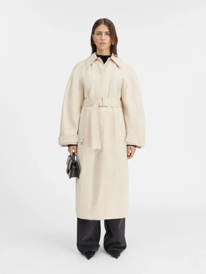 JACQUEMUS The Bari Trench Coat Beige Women Coats and Jackets JACQUEMUS The Bari Trench Coat Beige Women Coats and Jackets