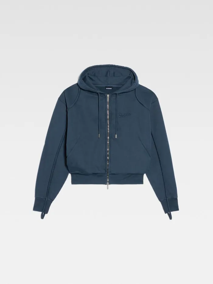JACQUEMUS The Camargue Zipped Sweatshirt Dark Navy WomenMen Sweatshirts and Joggings JACQUEMUS The Camargue Zipped Sweatshirt Dark Navy WomenMen Sweatshirts and Joggings