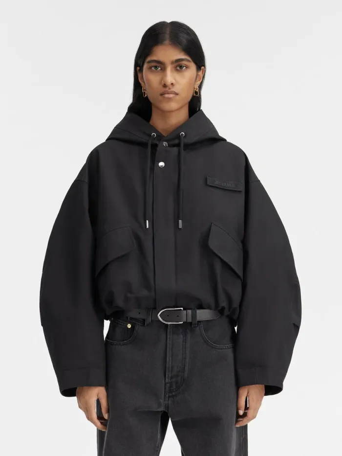 JACQUEMUS The Caraco Cropped Parka Black Women Coats and Jackets JACQUEMUS The Caraco Cropped Parka Black Women Coats and Jackets