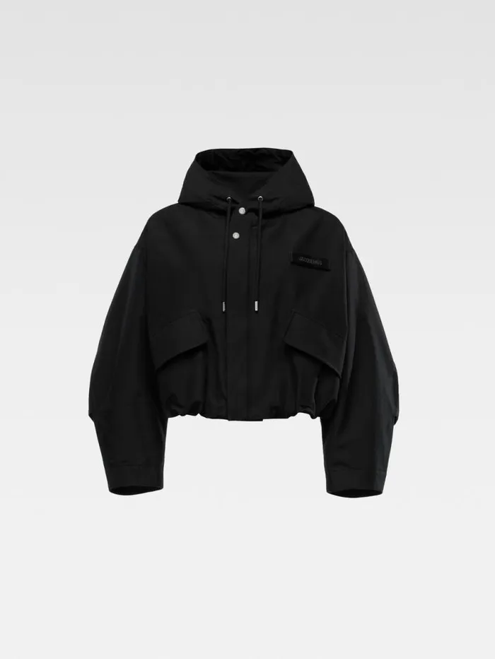 JACQUEMUS The Caraco Cropped Parka Black Women Coats and Jackets JACQUEMUS The Caraco Cropped Parka Black Women Coats and Jackets