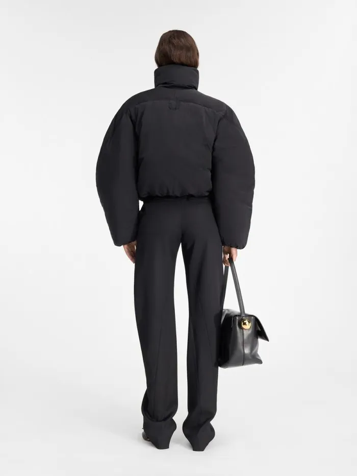 JACQUEMUS The Caraco Cropped Puffer Jacket Black Women Coats and Jackets JACQUEMUS The Caraco Cropped Puffer Jacket Black Women Coats and Jackets
