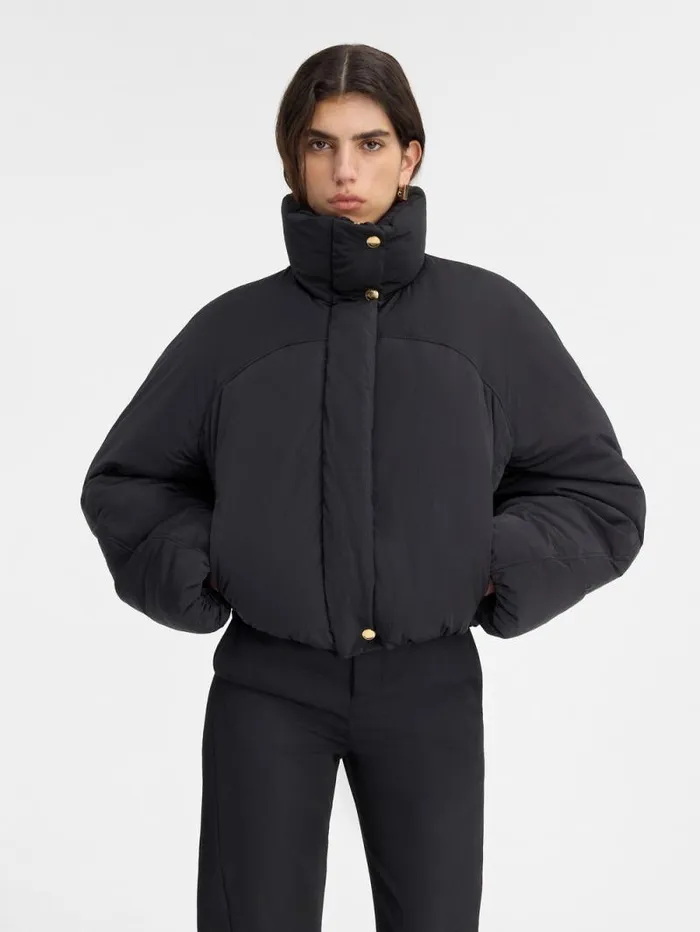 JACQUEMUS The Caraco Cropped Puffer Jacket Black Women Coats and Jackets JACQUEMUS The Caraco Cropped Puffer Jacket Black Women Coats and Jackets