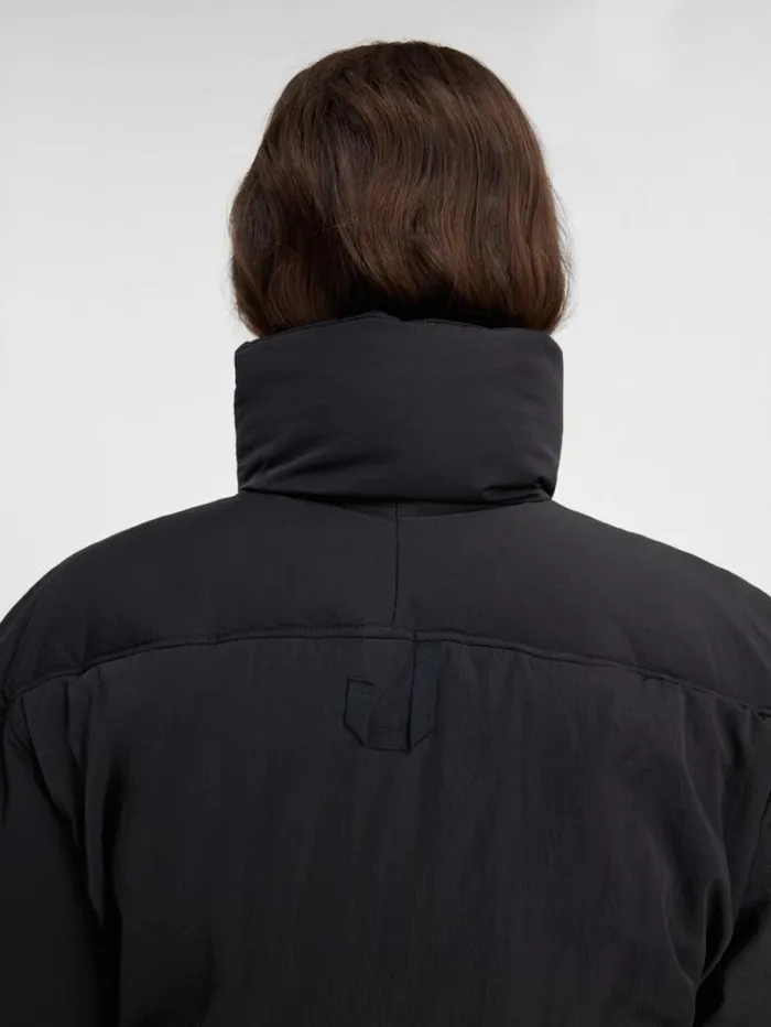 JACQUEMUS The Caraco Cropped Puffer Jacket Black Women Coats and Jackets JACQUEMUS The Caraco Cropped Puffer Jacket Black Women Coats and Jackets