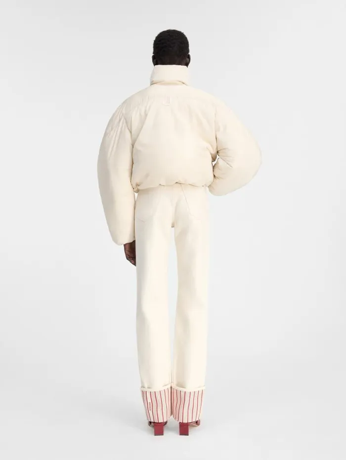 JACQUEMUS The Caraco Cropped Puffer Jacket Offwhite Women Coats and Jackets JACQUEMUS The Caraco Cropped Puffer Jacket Offwhite Women Coats and Jackets