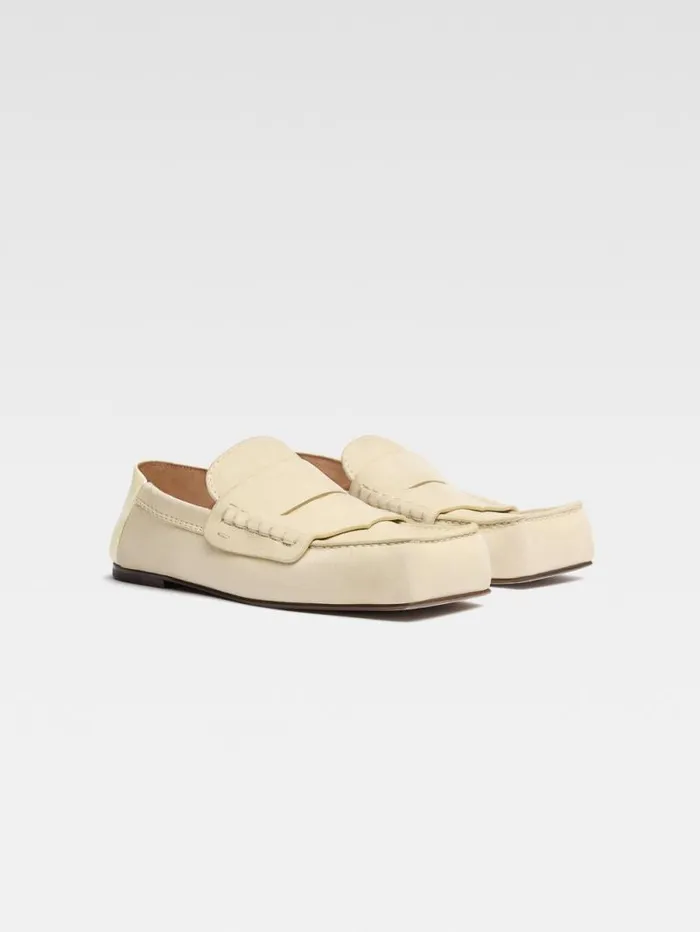 JACQUEMUS The Carr Loafers Pale Yellow Women Shoes JACQUEMUS The Carr Loafers Pale Yellow Women Shoes