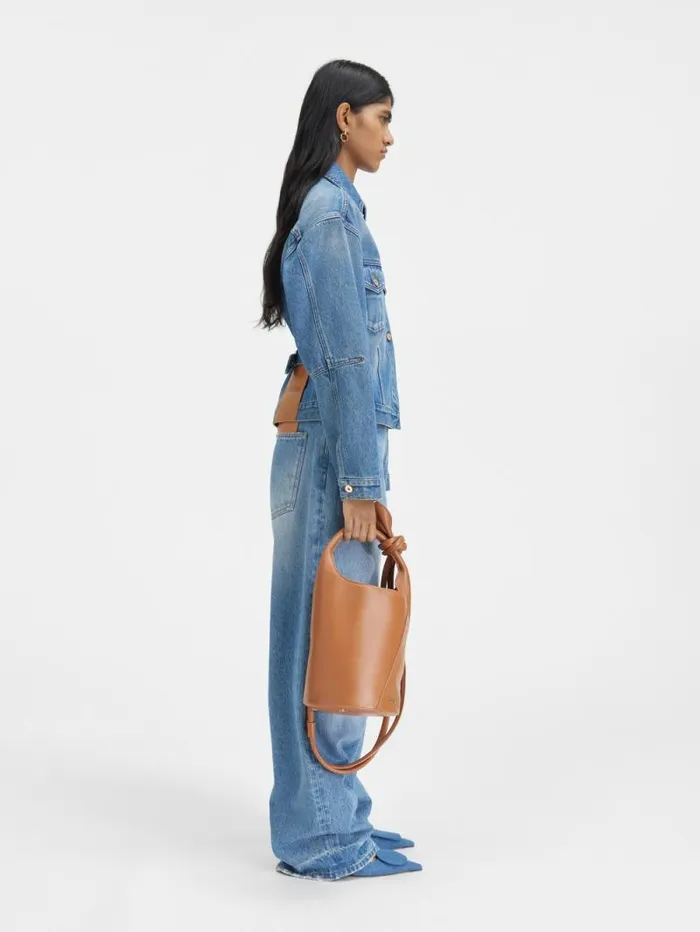 JACQUEMUS The Denim DeNmes Jacket Bluetabac Women Coats and Jackets JACQUEMUS The Denim DeNmes Jacket Bluetabac Women Coats and Jackets