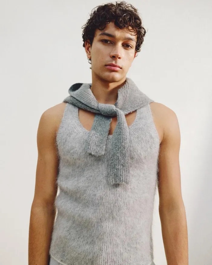 JACQUEMUS The Gros Grain Shawl Dark Grey WomenMen Scarves Beanies and Gloves JACQUEMUS The Gros Grain Shawl Dark Grey WomenMen Scarves Beanies and Gloves