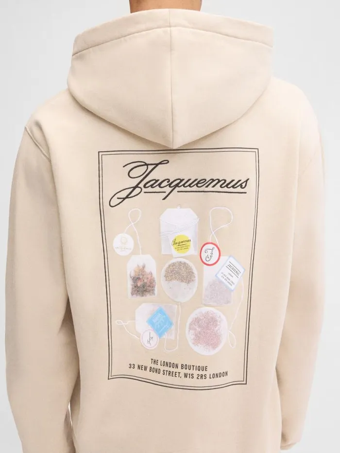 JACQUEMUS The London Hoodie Print Tea Collection WomenMen Sweatshirts and Joggings JACQUEMUS The London Hoodie Print Tea Collection WomenMen Sweatshirts and Joggings