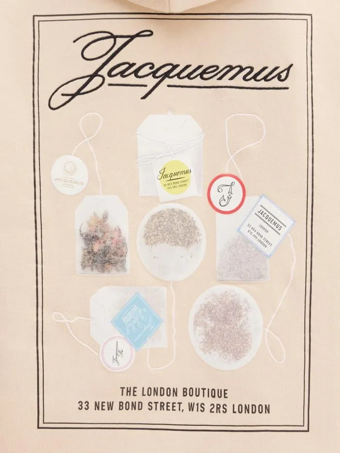 JACQUEMUS The London Hoodie Print Tea Collection WomenMen Sweatshirts and Joggings JACQUEMUS The London Hoodie Print Tea Collection WomenMen Sweatshirts and Joggings