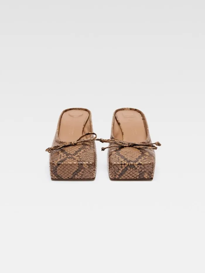 JACQUEMUS The Low Ballet Mules Light Brown Women Shoes JACQUEMUS The Low Ballet Mules Light Brown Women Shoes