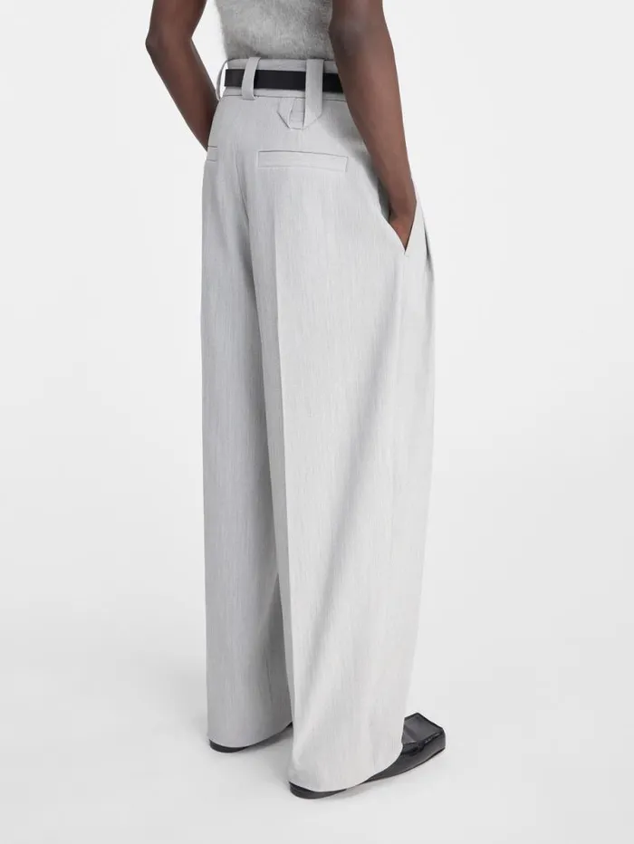 JACQUEMUS The Marzio Pants Light Grey Men Trousers and Shorts JACQUEMUS The Marzio Pants Light Grey Men Trousers and Shorts