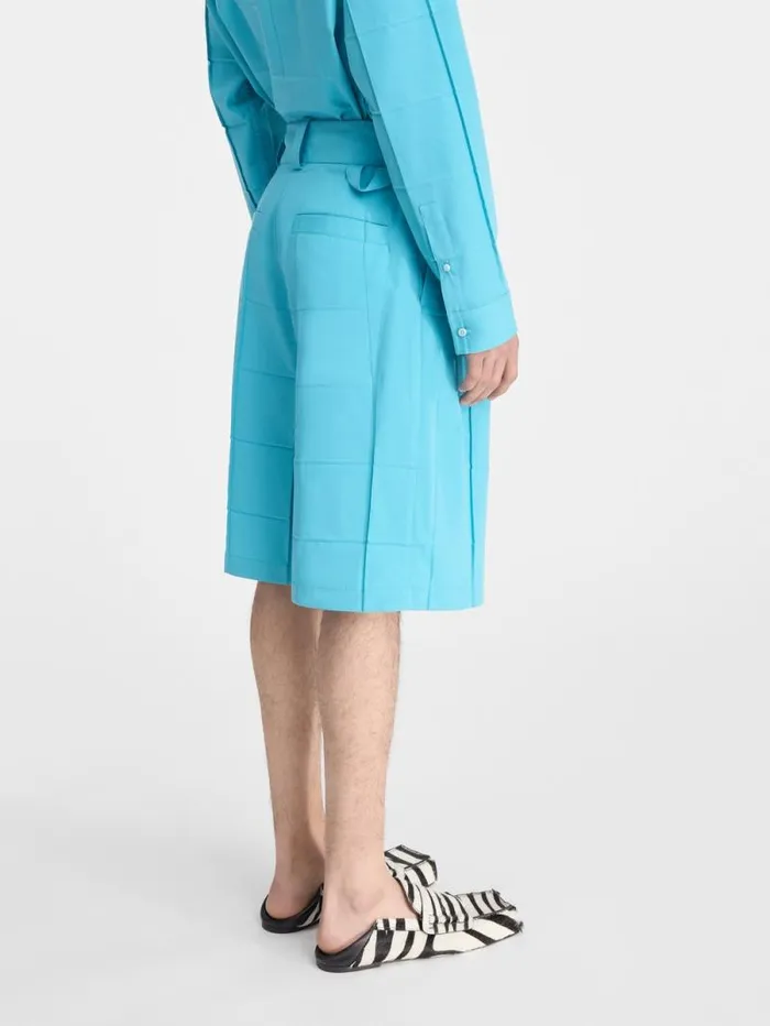 JACQUEMUS The Navega Pleated Shorts Turquoise Men Trousers and Shorts JACQUEMUS The Navega Pleated Shorts Turquoise Men Trousers and Shorts