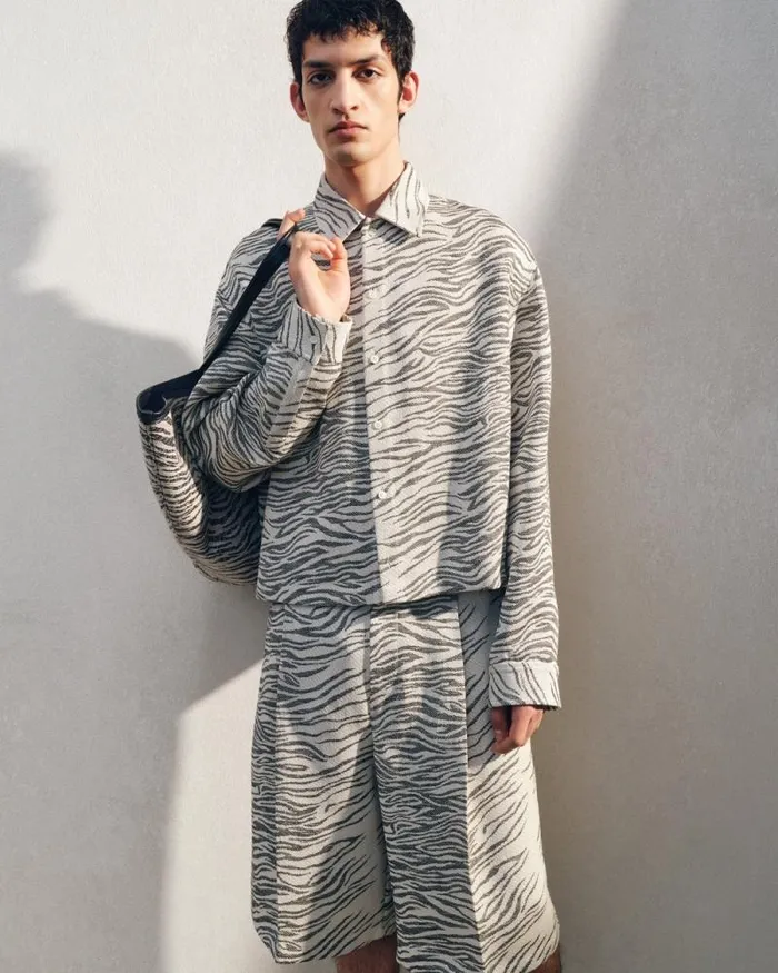 JACQUEMUS The Navega Shorts Jacquard Mottled Zebra Black Men Trousers and Shorts