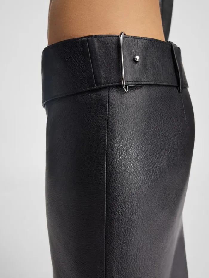 JACQUEMUS The Obra Leather Skirt Black Women Dresses and Skirts JACQUEMUS The Obra Leather Skirt Black Women Dresses and Skirts