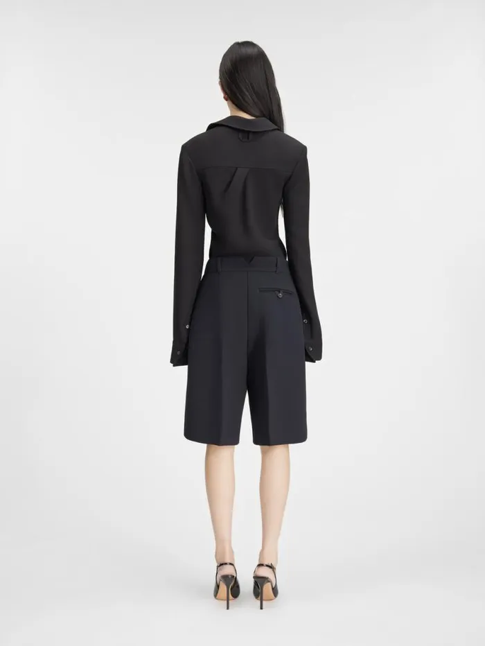 JACQUEMUS The Ovalo Bermuda Shorts Black Women Trousers and Shorts JACQUEMUS The Ovalo Bermuda Shorts Black Women Trousers and Shorts