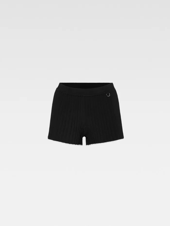 JACQUEMUS The Pleated Knit Shorts Black Women Trousers and Shorts JACQUEMUS The Pleated Knit Shorts Black Women Trousers and Shorts