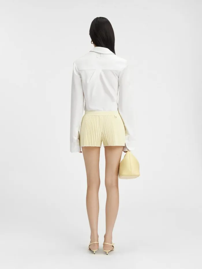 JACQUEMUS The Pleated Knit Shorts Light Yellow Women Trousers and Shorts JACQUEMUS The Pleated Knit Shorts Light Yellow Women Trousers and Shorts