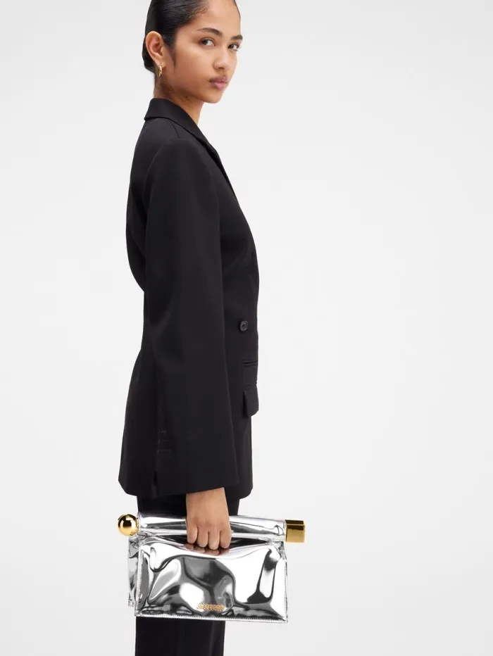 JACQUEMUS The Rond Carr Clutch Silver Women Crossbody and Handbags JACQUEMUS The Rond Carr Clutch Silver Women Crossbody and Handbags