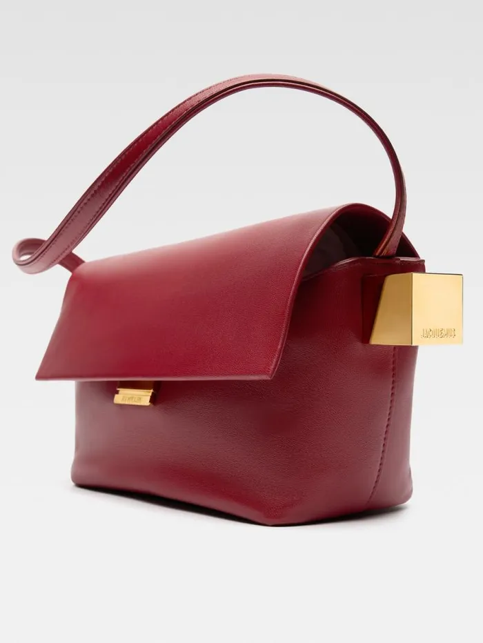 JACQUEMUS The Rond Carr Dark Red Women Shoulder Bags JACQUEMUS The Rond Carr Dark Red Women Shoulder Bags