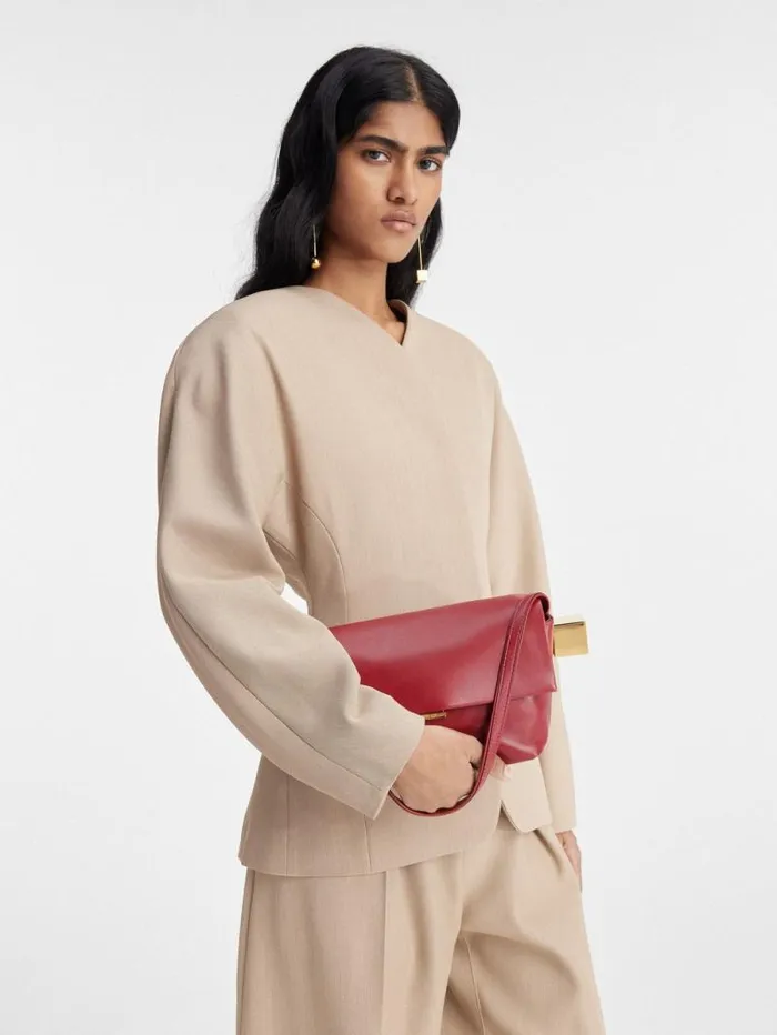 JACQUEMUS The Rond Carr Dark Red Women Shoulder Bags JACQUEMUS The Rond Carr Dark Red Women Shoulder Bags
