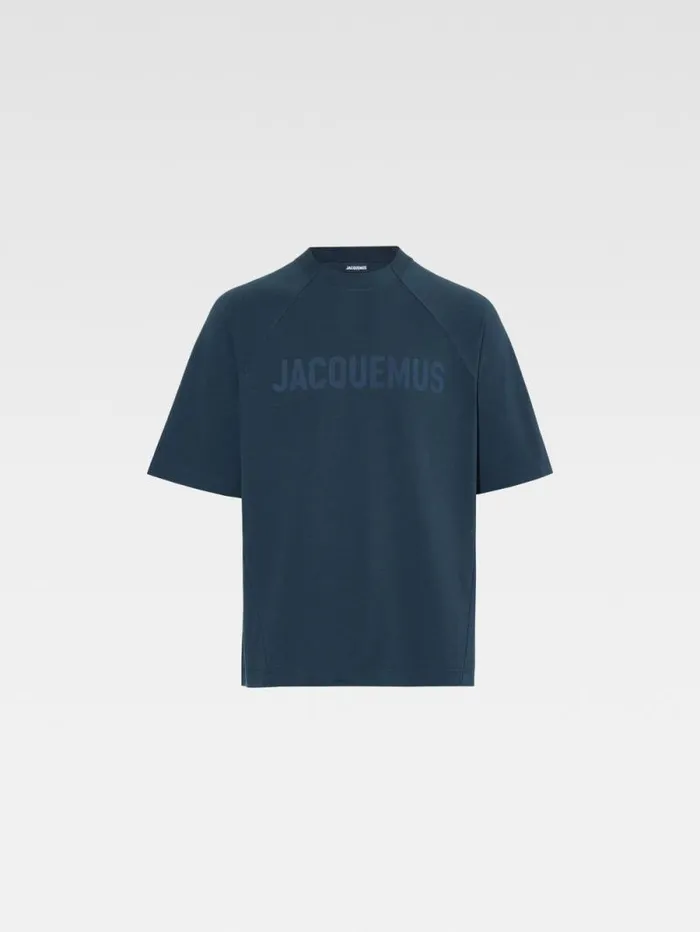 JACQUEMUS The Typo Tshirt Dark Navy Men Tshirts JACQUEMUS The Typo Tshirt Dark Navy Men Tshirts