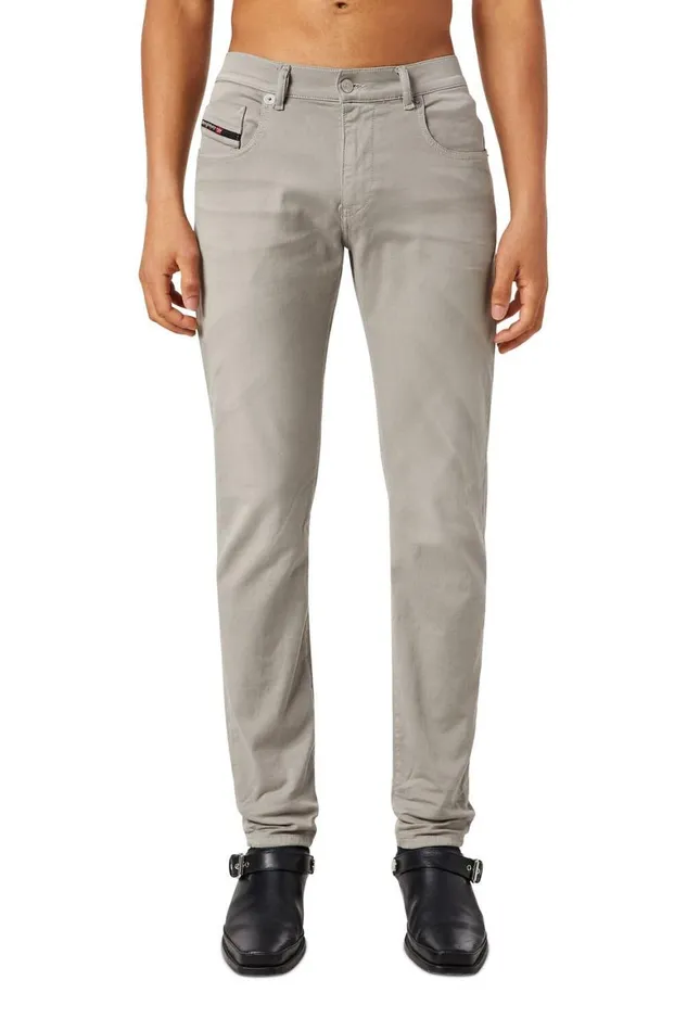 MenWomen Diesel Jeans Slim 2060 DStrukt Joggjeans 0670M Light Grey MenWomen Diesel Jeans Slim 2060 DStrukt Joggjeans 0670M Light Grey