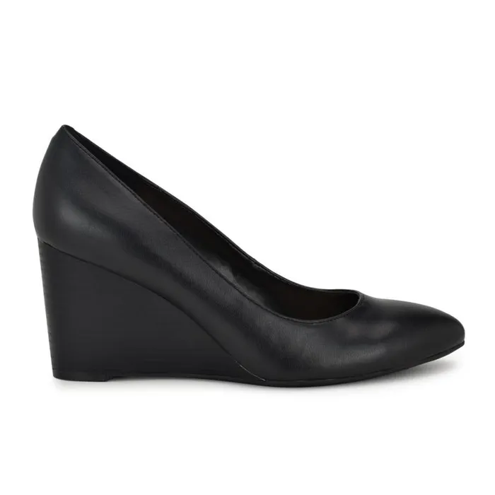 Nine West Heels Women Jazzin Almond Toe Wedges Black