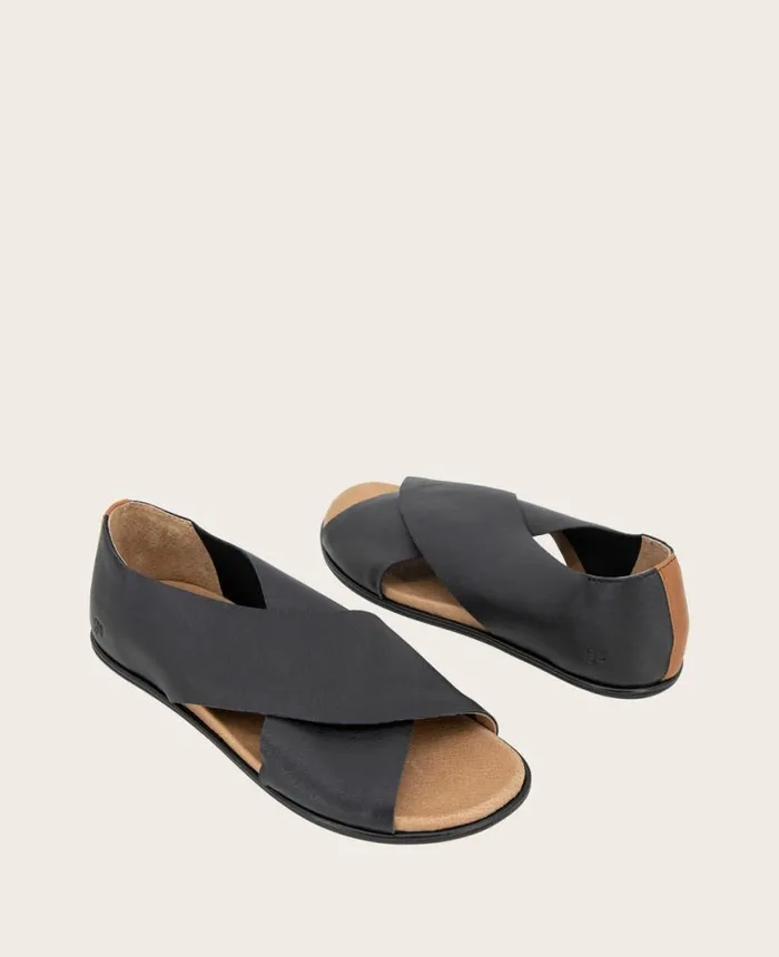 Sandals and Wedges Women Kenneth Cole GENTLE SOULS Laniey XBand Leather Sandal Black Sandals and Wedges Women Kenneth Cole GENTLE SOULS Laniey XBand Leather Sandal Black