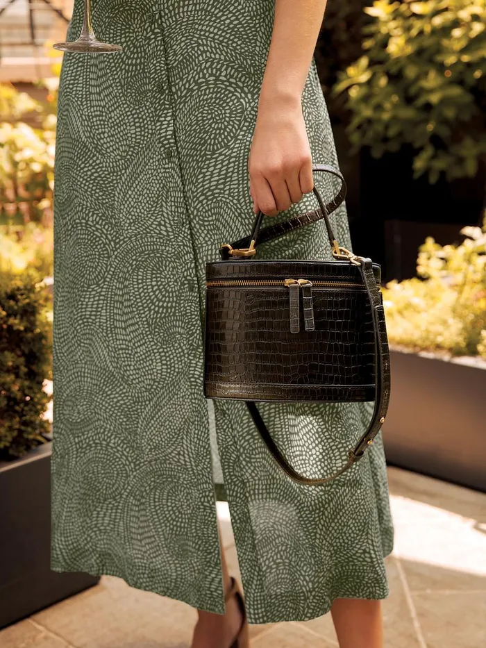 Top Handles WomenMen JMcLaughlin Lyla Leather Bucket Bag In Croc Olive Top Handles WomenMen JMcLaughlin Lyla Leather Bucket Bag In Croc Olive