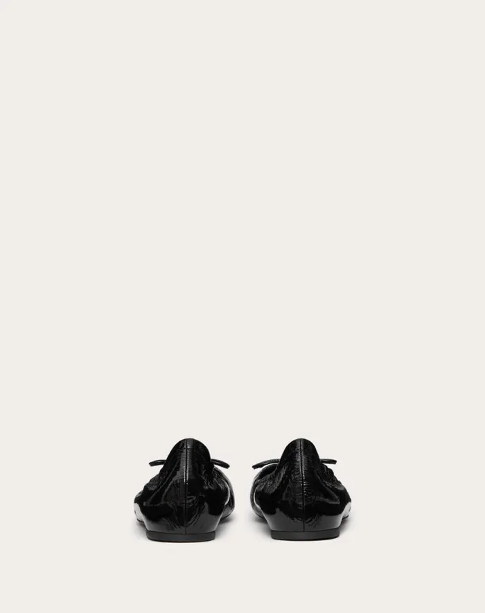 Valentino Ballerinas Woman Vlogo Signature Patent Leather Ballerina For Woman In Black Black Valentino Ballerinas Woman Vlogo Signature Patent Leather Ballerina For Woman In Black Black