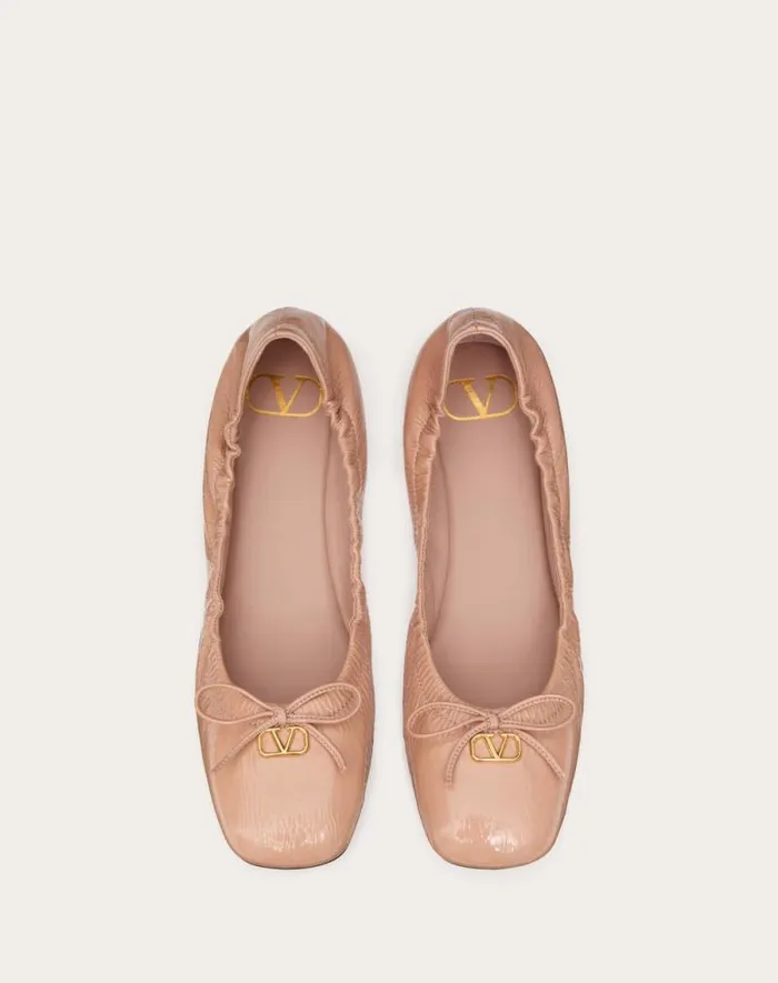 Valentino Ballerinas Woman Vlogo Signature Patent Leather Ballerina For Woman In Rose Cannelle Rose Cannelle Valentino Ballerinas Woman Vlogo Signature Patent Leather Ballerina For Woman In Rose Cannelle Rose Cannelle