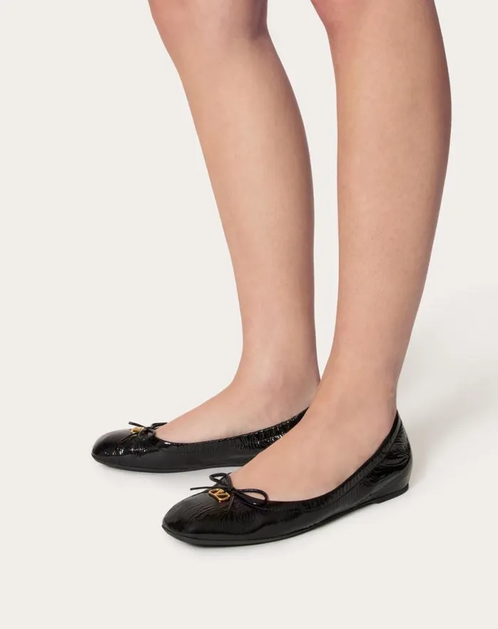 Valentino Ballerinas Woman Vlogo Signature Patent Leather Ballerina For Woman In Rose Cannelle Rose Cannelle Valentino Ballerinas Woman Vlogo Signature Patent Leather Ballerina For Woman In Rose Cannelle Rose Cannelle