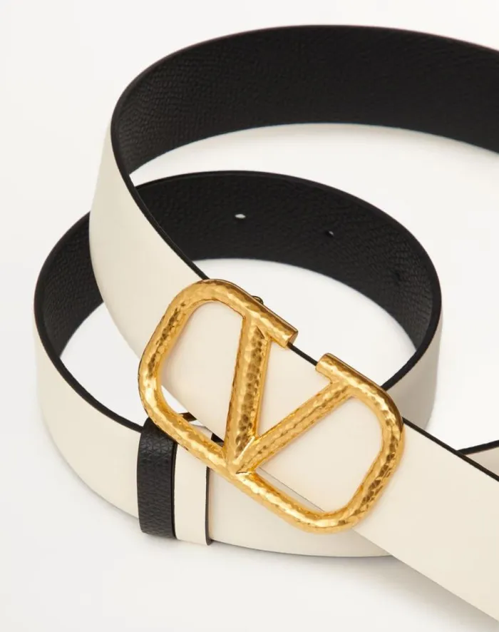 Valentino Belts Woman Reversible Vlogo Signature Belt In Grainy Calfskin 30mm For Woman In Light Ivoryblack Light Ivoryblack Valentino Belts Woman Reversible Vlogo Signature Belt In Grainy Calfskin 30mm For Woman In Light Ivoryblack Light Ivoryblack