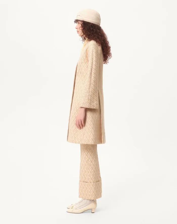Valentino Coats And Outerwear Woman Lurex Jacquard Toute La V Coat For Woman In Birchgold Birchgold Valentino Coats And Outerwear Woman Lurex Jacquard Toute La V Coat For Woman In Birchgold Birchgold