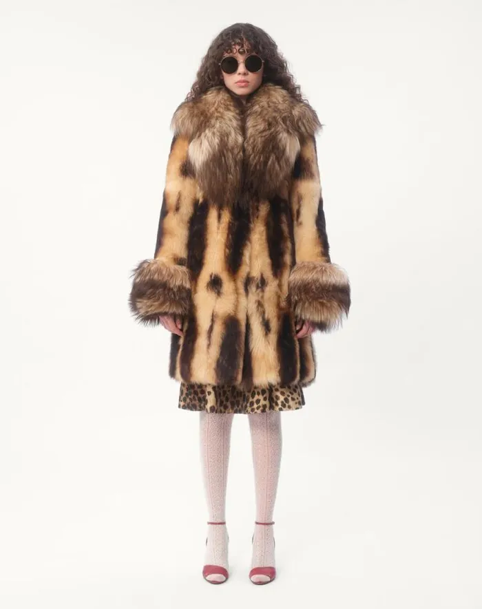 Valentino Coats And Outerwear Woman Shearling Coat For Woman In Beigebrown Beigebrown Valentino Coats And Outerwear Woman Shearling Coat For Woman In Beigebrown Beigebrown