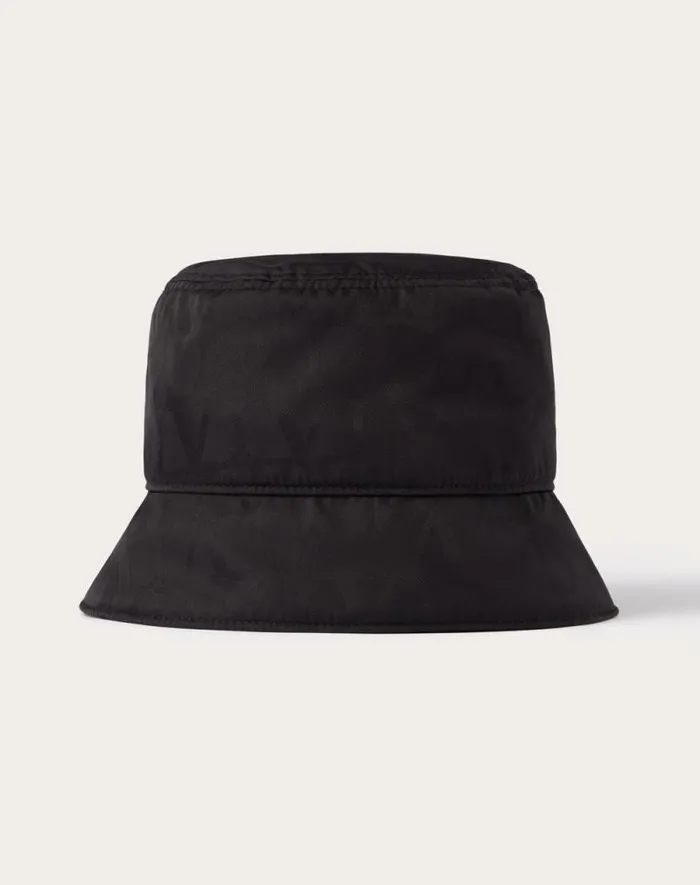 Valentino Hats And Gloves Man Toile Iconographe Reversible Nylon Bucket Hat With Clutch For Man In Black Black Valentino Hats And Gloves Man Toile Iconographe Reversible Nylon Bucket Hat With Clutch For Man In Black Black
