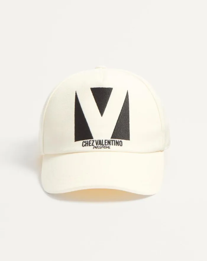 Valentino Hats And Gloves WomanMan Chez Valentino Cotton Baseball Cap With Embroidery For Man In Ivoryblack Ivoryblack Valentino Hats And Gloves WomanMan Chez Valentino Cotton Baseball Cap With Embroidery For Man In Ivoryblack Ivoryblack
