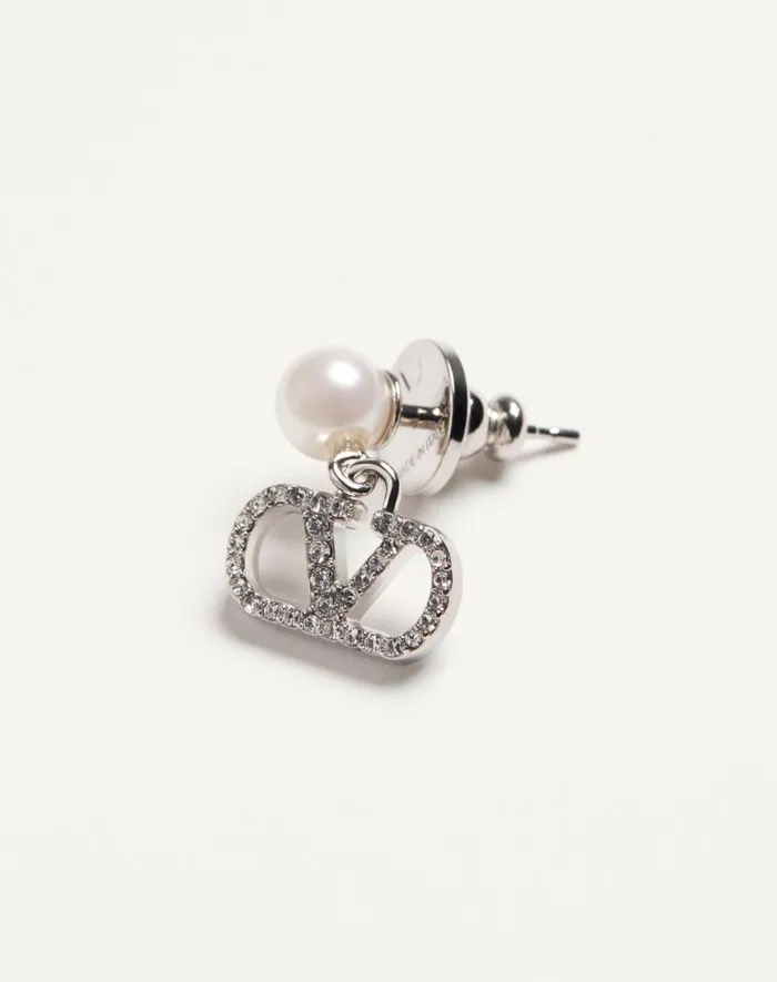 Valentino Jewelry Woman Vlogo Signature Earrings In Metal Pearl And Swarovski Crystals For Woman In Palladiumcreamcrystal Palladiumcreamcrystal Valentino Jewelry Woman Vlogo Signature Earrings In Metal Pearl And Swarovski Crystals For Woman In Palladiumcreamcrystal Palladiumcreamcrystal