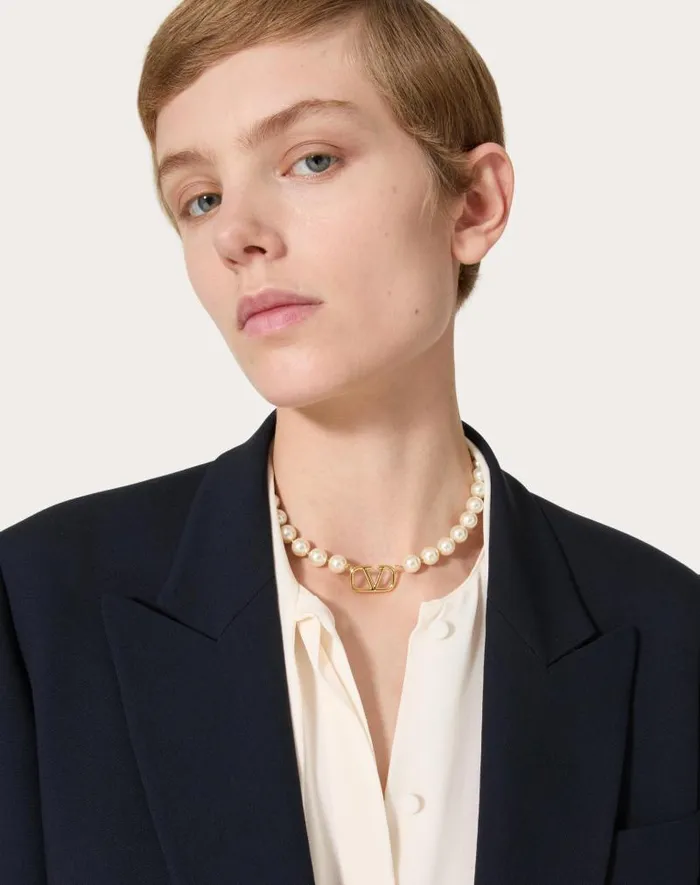 Valentino Jewelry Woman Vlogo Signature Metal Necklace With Swarovski Pearls For Woman In Gold Gold