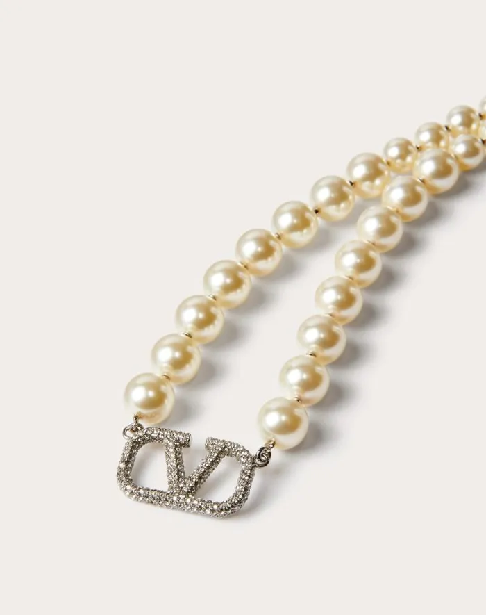 Valentino Jewelry Woman Vlogo Signature Necklace With Pearls And Swarovski Crystals For Woman In Palladiumcreamcrystal Palladiumcreamcrystal Valentino Jewelry Woman Vlogo Signature Necklace With Pearls And Swarovski Crystals For Woman In Palladiumcreamcrystal Palladiumcreamcrystal