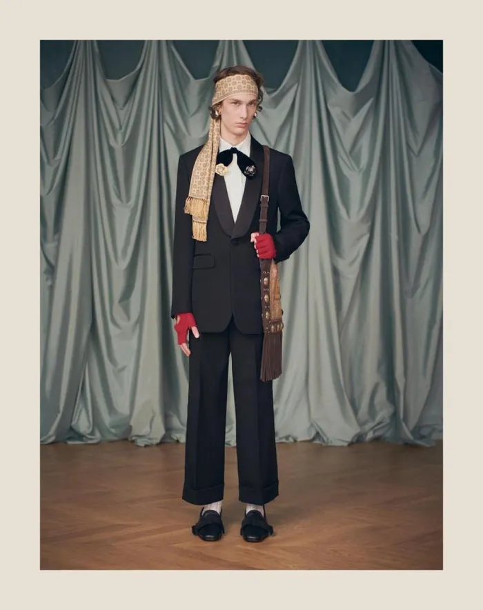 Valentino Laceups And Loafers Man Bowow Leather Loafer For Man In Black Black