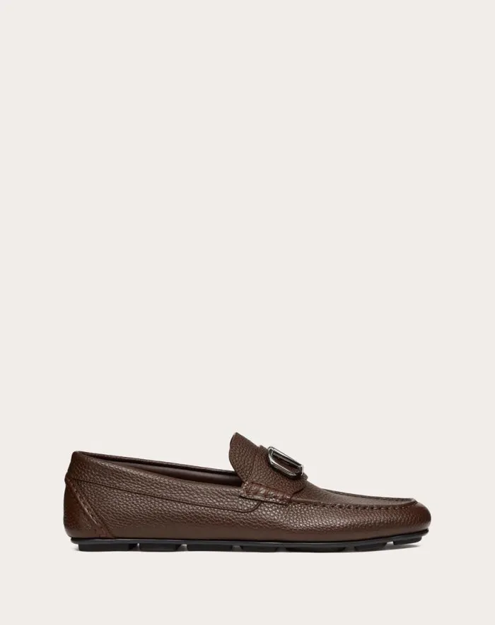 Valentino Laceups And Loafers Man Vlogo Signature Grainy Calfskin Driving Shoe For Man In Fondant Fondant Valentino Laceups And Loafers Man Vlogo Signature Grainy Calfskin Driving Shoe For Man In Fondant Fondant