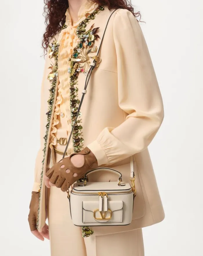 Valentino Mini Bags Woman Loc Mini Handbag In Calfskin For Woman In Black Black Valentino Mini Bags Woman Loc Mini Handbag In Calfskin For Woman In Black Black